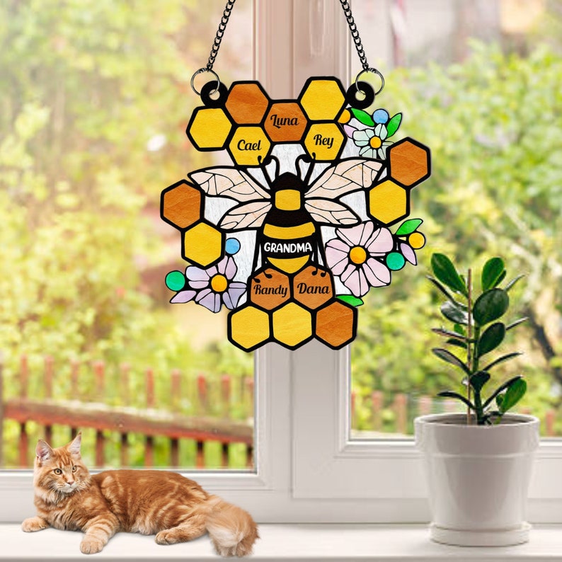 Honeycomb Nana And Her Grandchildren – Gift For Mom, Grandma – Personalized Window Hanging Suncatcher Ornament